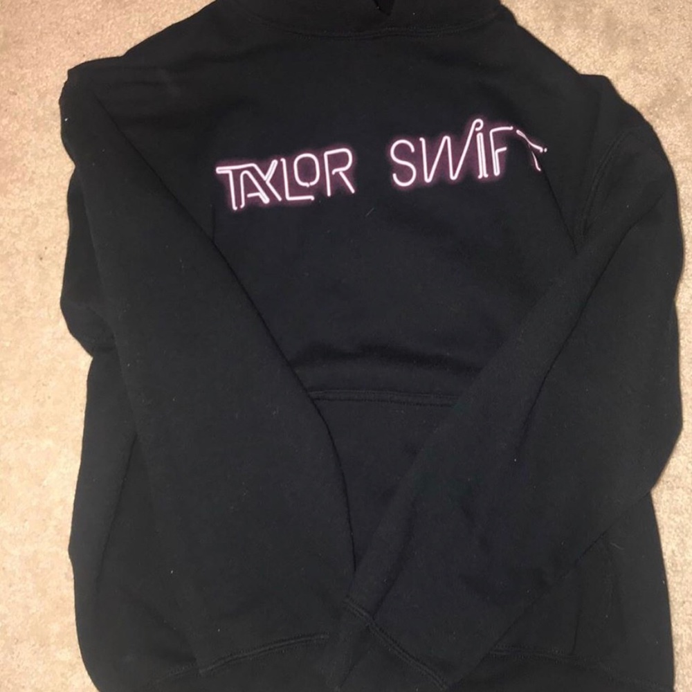 taylor swift tour hoodie